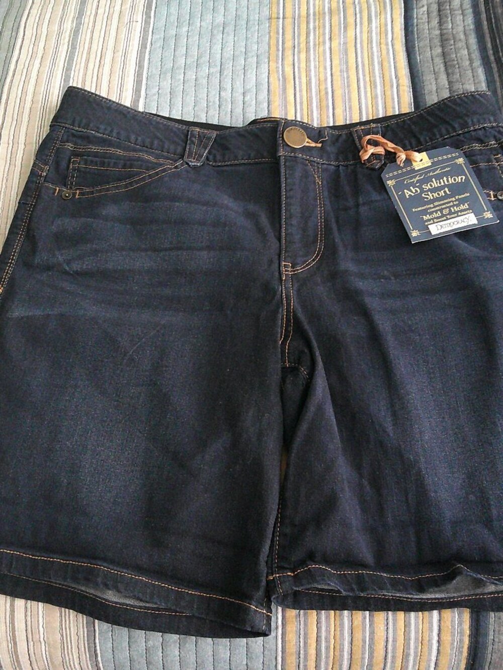 Democracy Ab Solution Stretch Denim Shorts Size 14 NWT